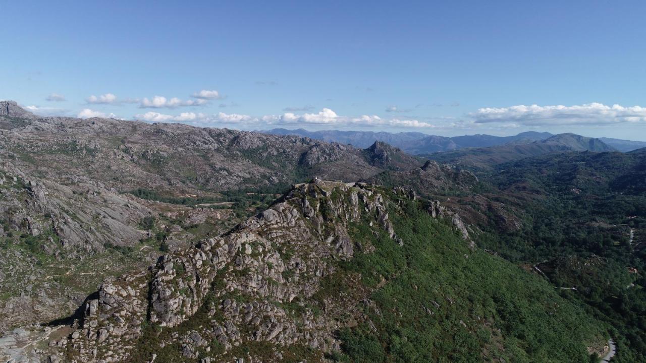 Alojamento Local - Miradouro Do Castelo Castro Laboreiro Bagian luar foto